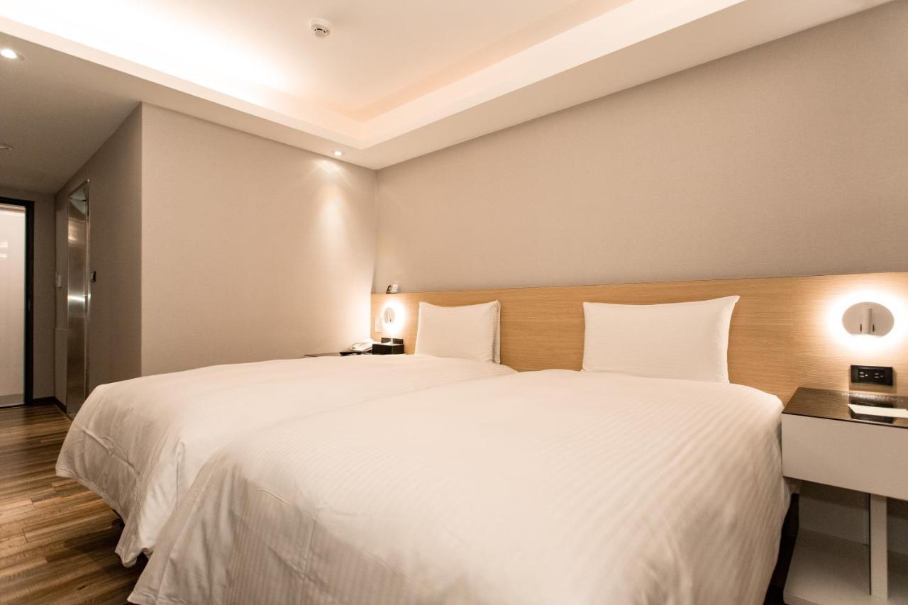 Hub Hotel טוצ'נג מראה חיצוני תמונה